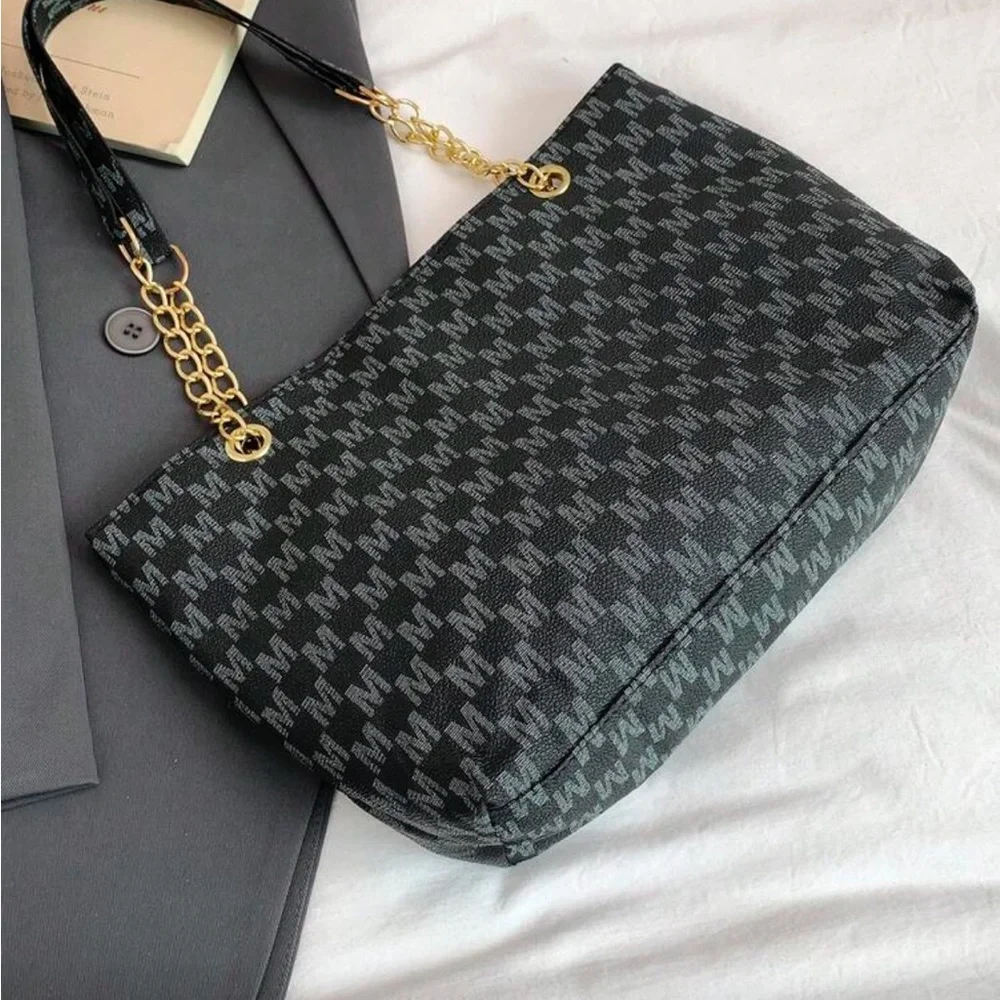 ⚠️Clearance Patterned Chain Shoulder Tote Bag Elegant Black With Gold Accents - Picture 7 of 9